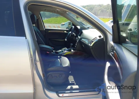 2011 Audi Q5 3.2 Premium Plus z USA, uszkodzony, nr VIN WA1DKAFP2BA049827